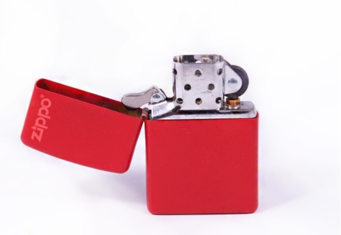  ZIPPO RED MATTE LOGO 233ZL